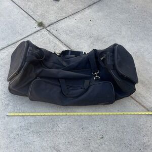 Pro-Tec International 34" Long Felt Lined Rolling Duffel Bag